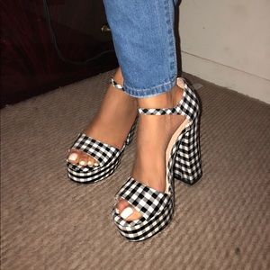 Beautiful 5.5” heels Steve Madden checkerboard
